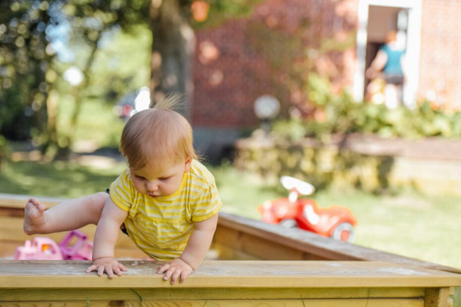  Inexpensive Indoor Activities For Babies And Toddlers